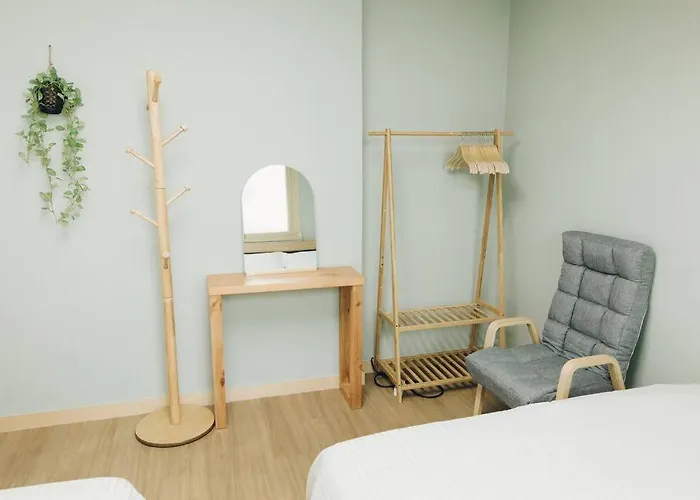 Villa Hongdae Luxury: Family-friendly Private House With Open Balcony Seoul