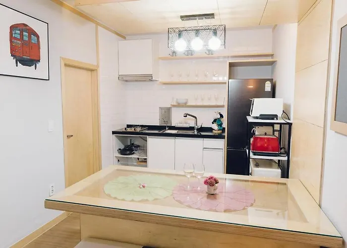 Hongdae Luxury: Family-friendly Private House With Open Balcony * Seoul