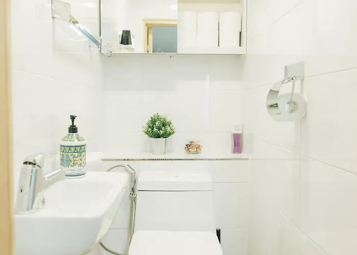 Hongdae Luxury: Family-friendly Private House With Open Balcony *