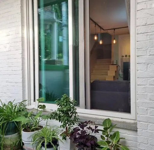 Hongdae Luxury: Family-friendly Private House With Open Balcony Seoul