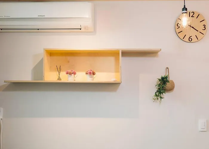Hongdae Luxury: Family-friendly Private House With Open Balcony *