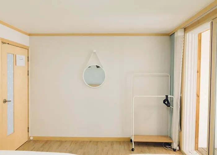 Villa Hongdae Luxury: Family-friendly Private House With Open Balcony Seoul