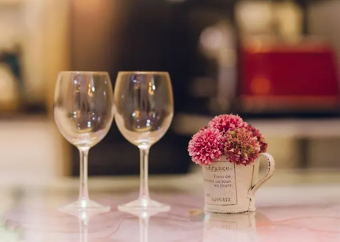 Hongdae Luxury: Family-friendly Private House With Open Balcony Villa Seoul