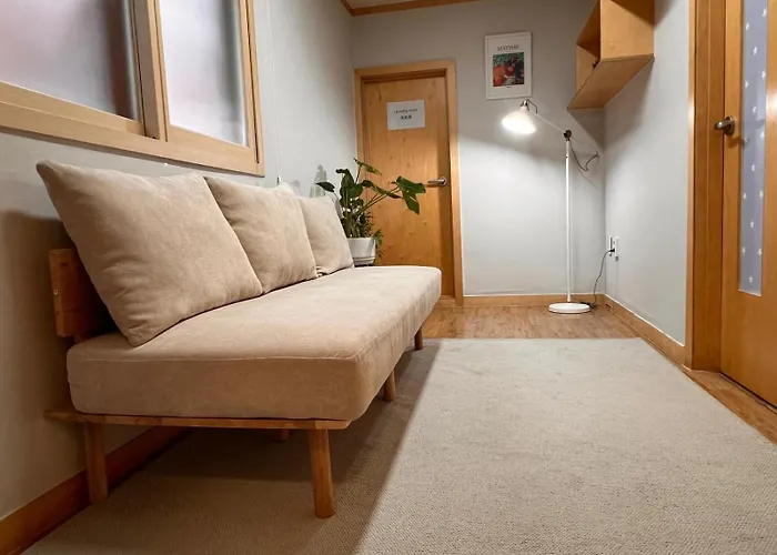 Hongdae Luxury: Family-friendly Private House With Open Balcony Seoul